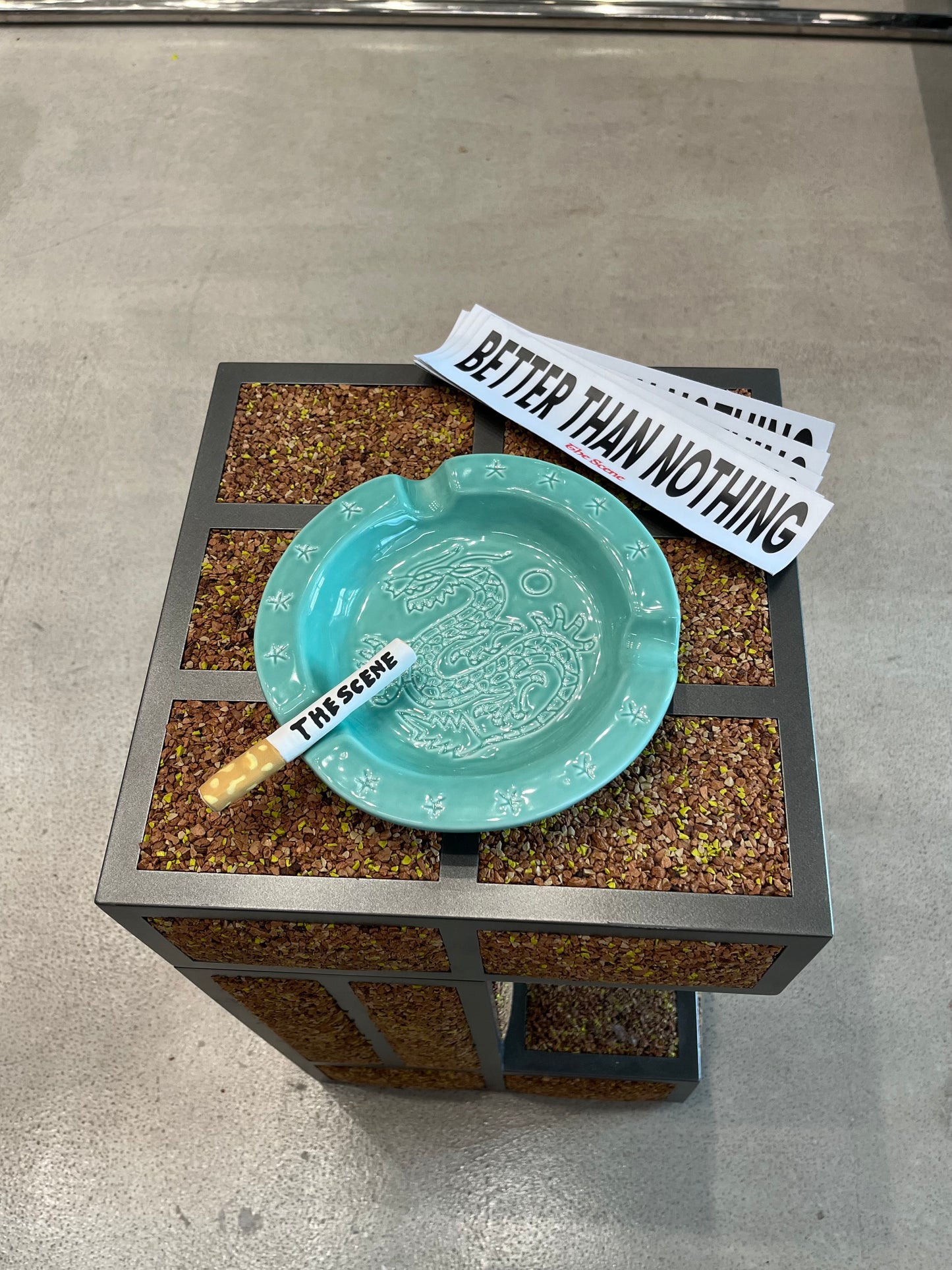 THE SCENE Loong Ashtray