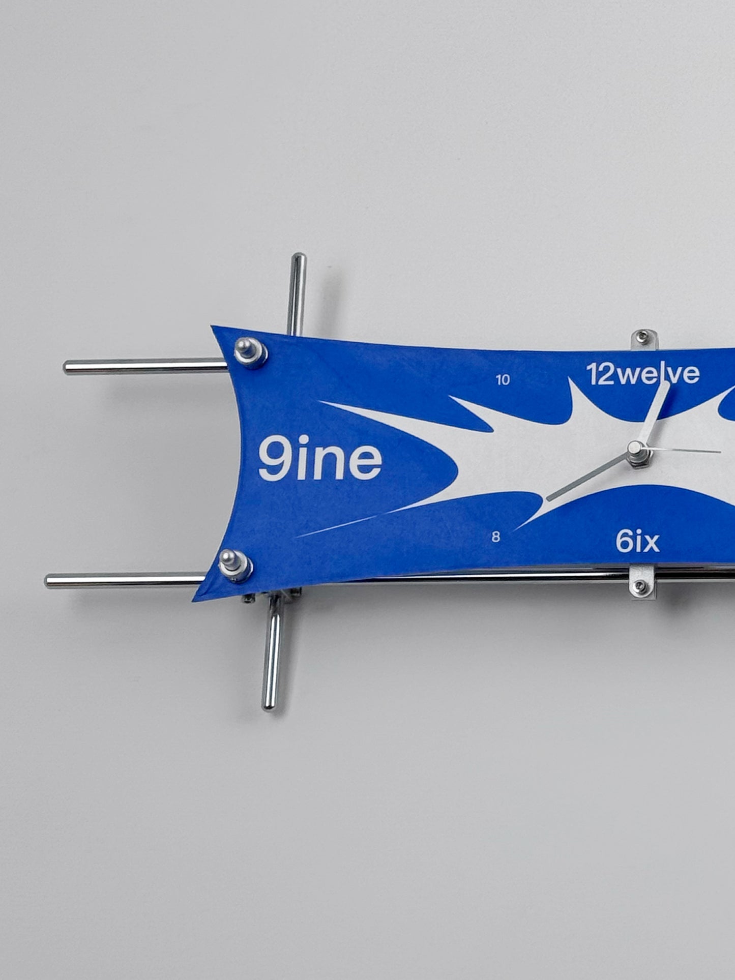 NOR khd studio - Kite Clock Pattern Style