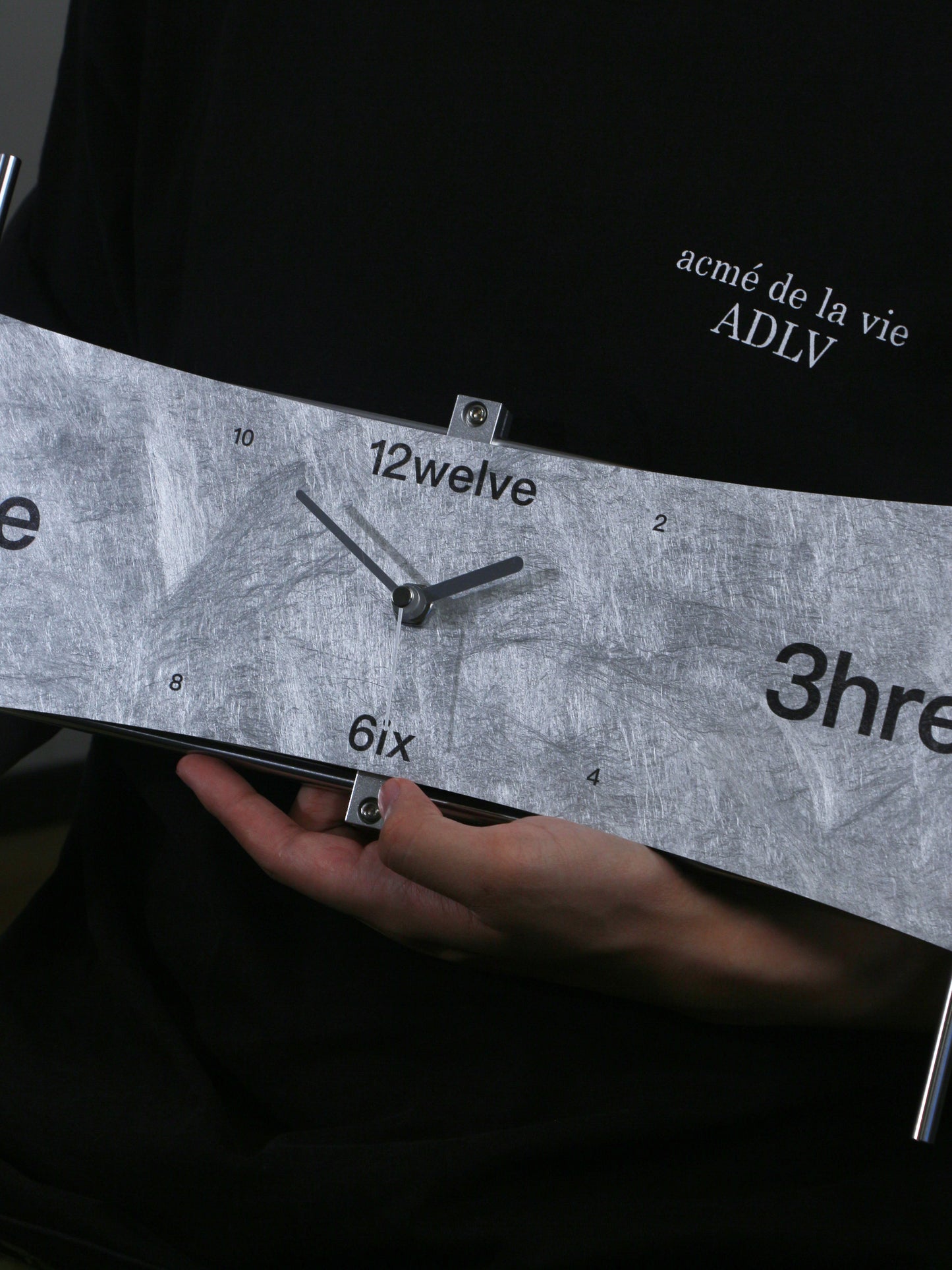 NOR khd studio - Kite Clock